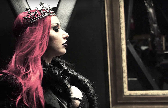 Ash_Costello_cover_photo_shoot_RO