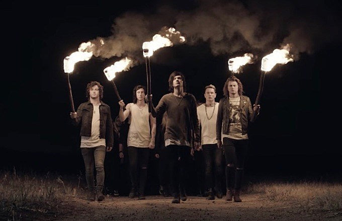 Asking_Alexandria_-_Here_I_Am