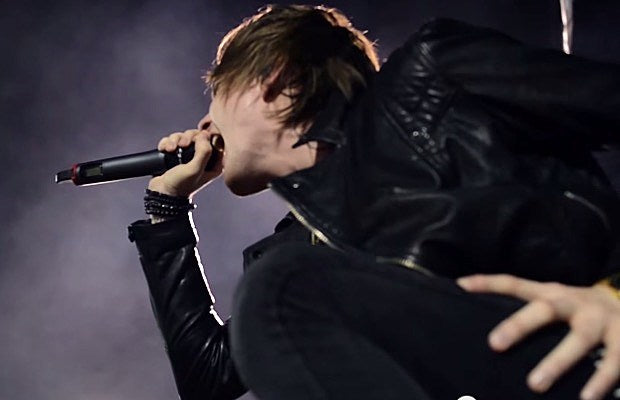 Asking_Alexandria_-_Warped_2015_620-400