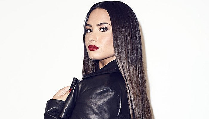 Demi Lovato-min