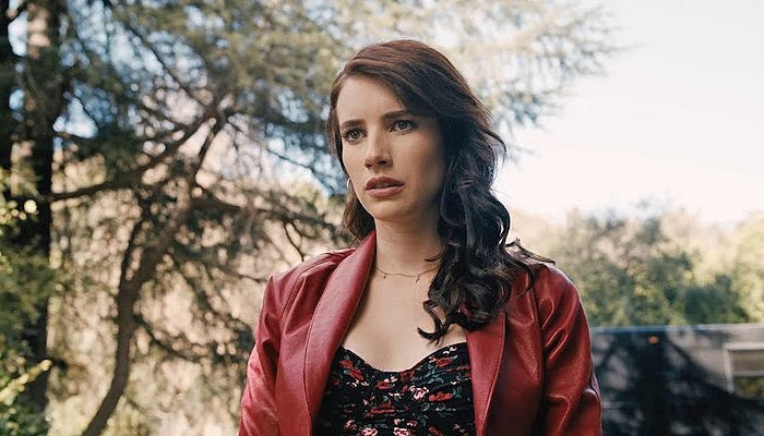 Emma Roberts American Horror Story-min
