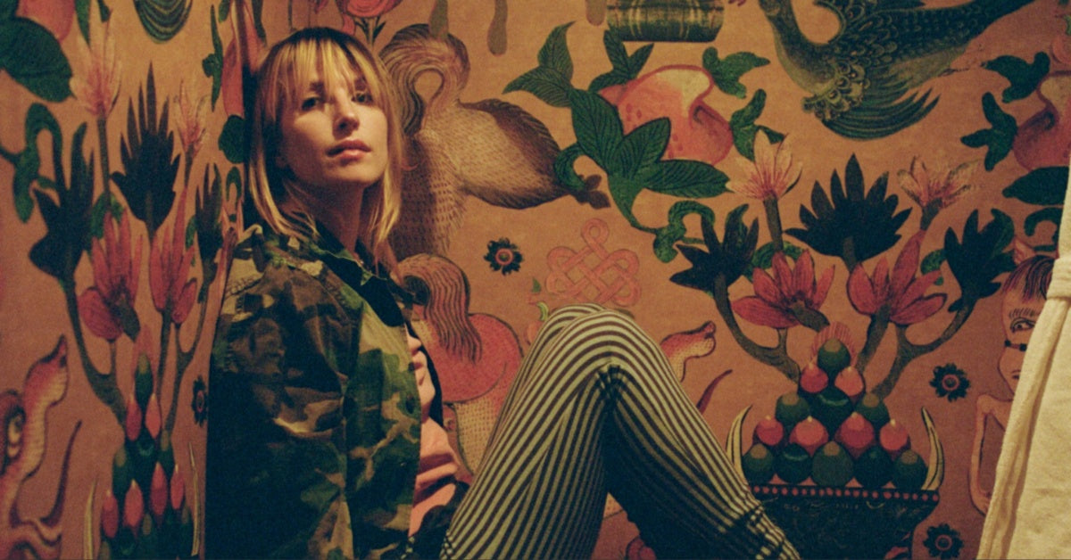 Hayley Williams Power Snatch
