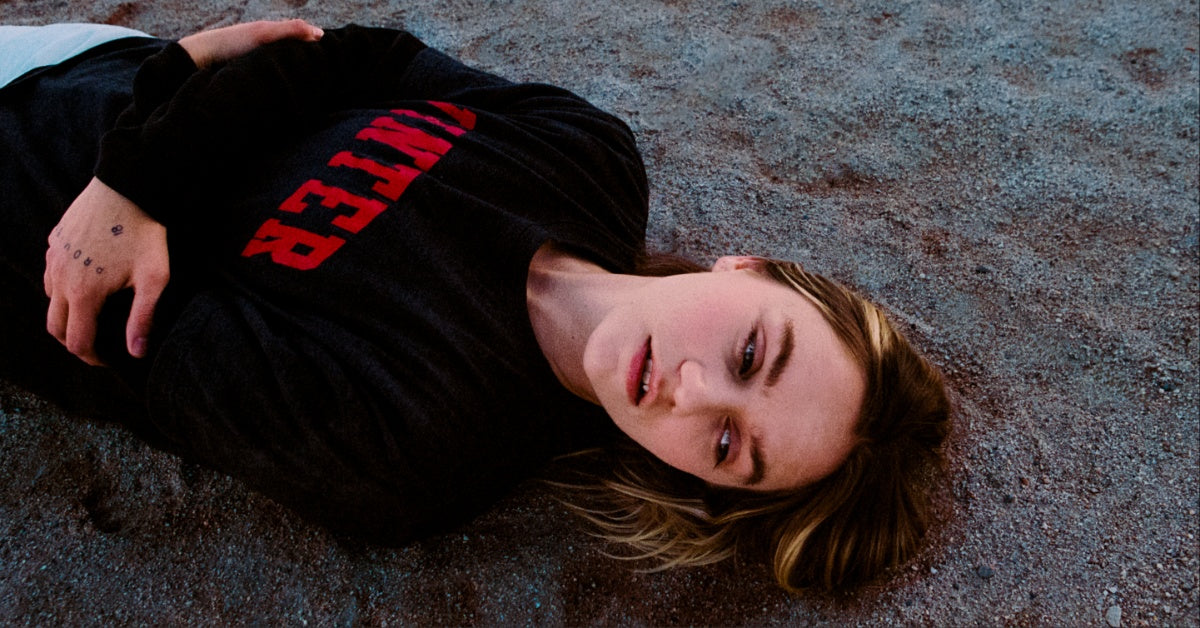 carlie hanson too late to cry