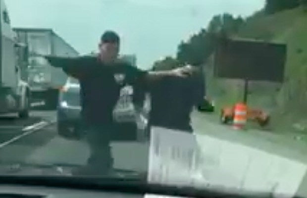 Mosh_in_traffic_-_News_620-400