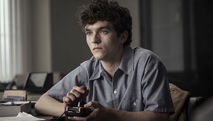 Netflix Black Mirror Bandersnatch-min