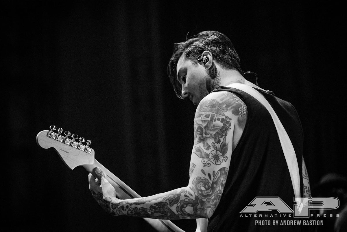 PierceTheVeil2_1