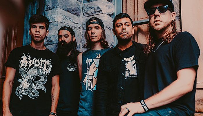 RED JUMPSUIT APPARATUS Is This The Real World
