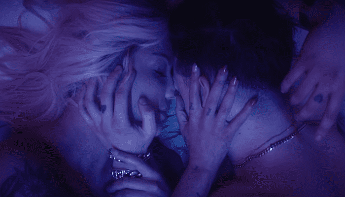 halsey yungblud 11 minutes travis barker