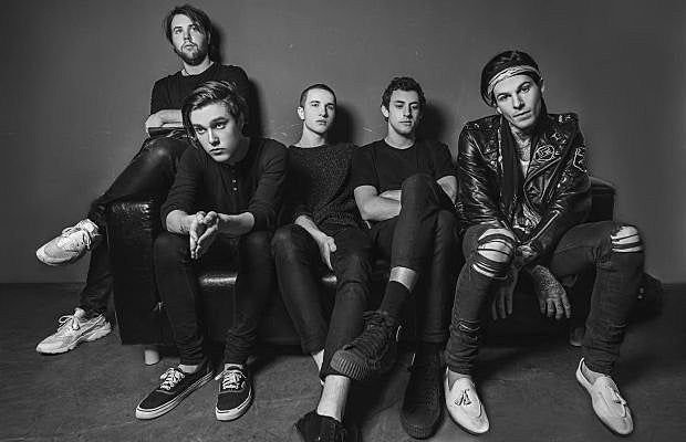 The_Neighbourhood_-_2014_620-400