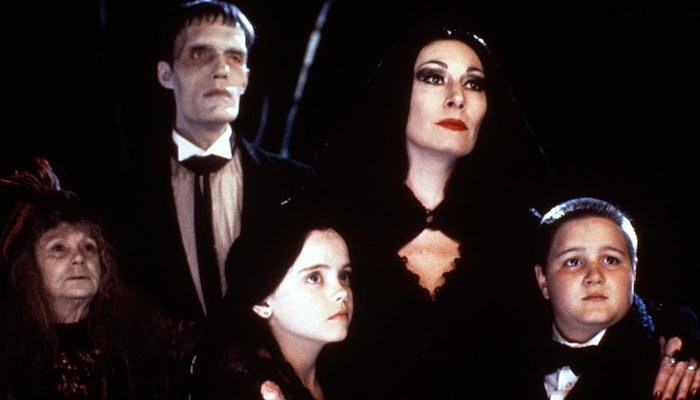 Tim Burton The Addams Family-min
