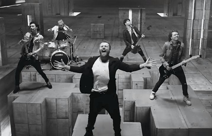 asking_alexandria_into_the_fire
