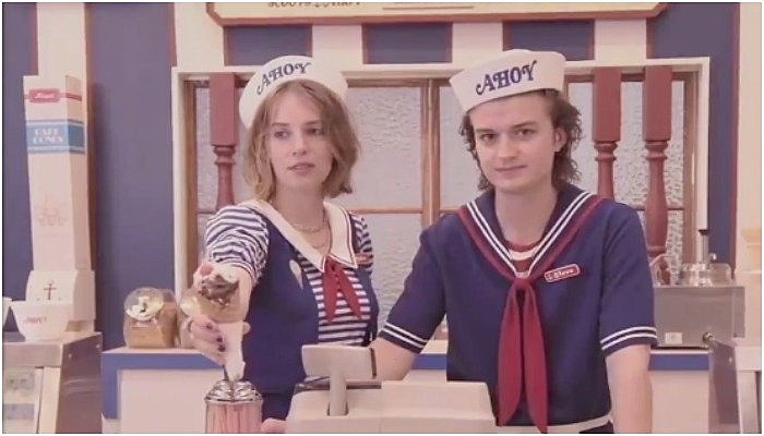 stranger things maya hawke joe keery
