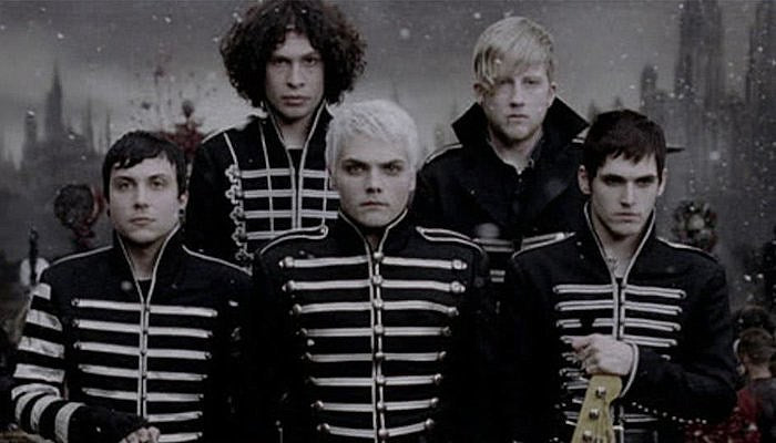 my chemical romance the black parade-min