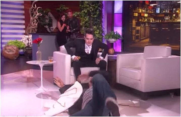 panic_at_the_disco_ellen