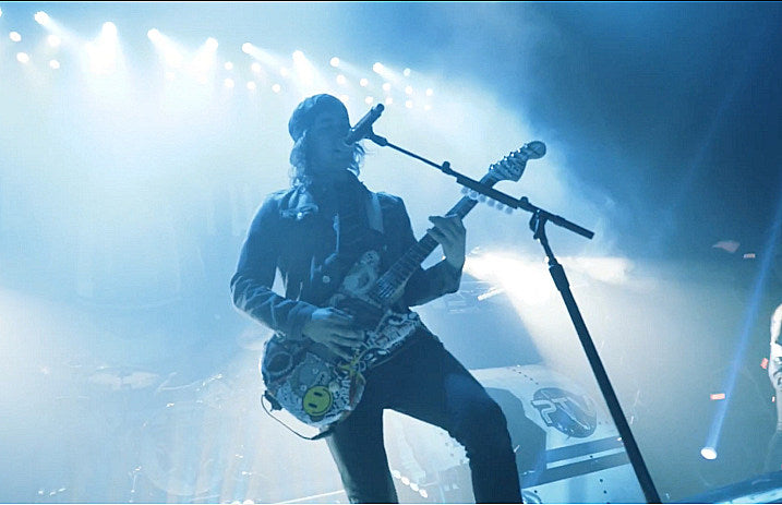 pierce_the_veil_dive_in_video