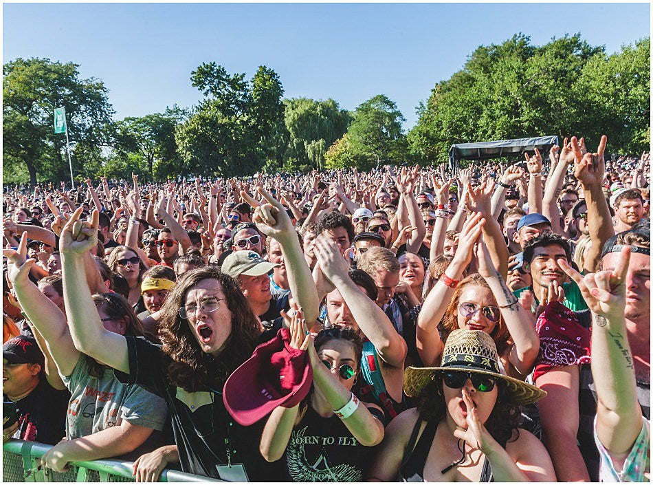 riot fest concert crowd