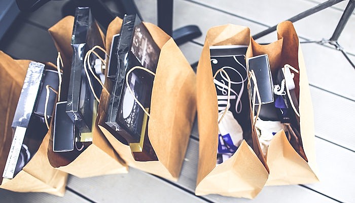 shopping bags black friday
