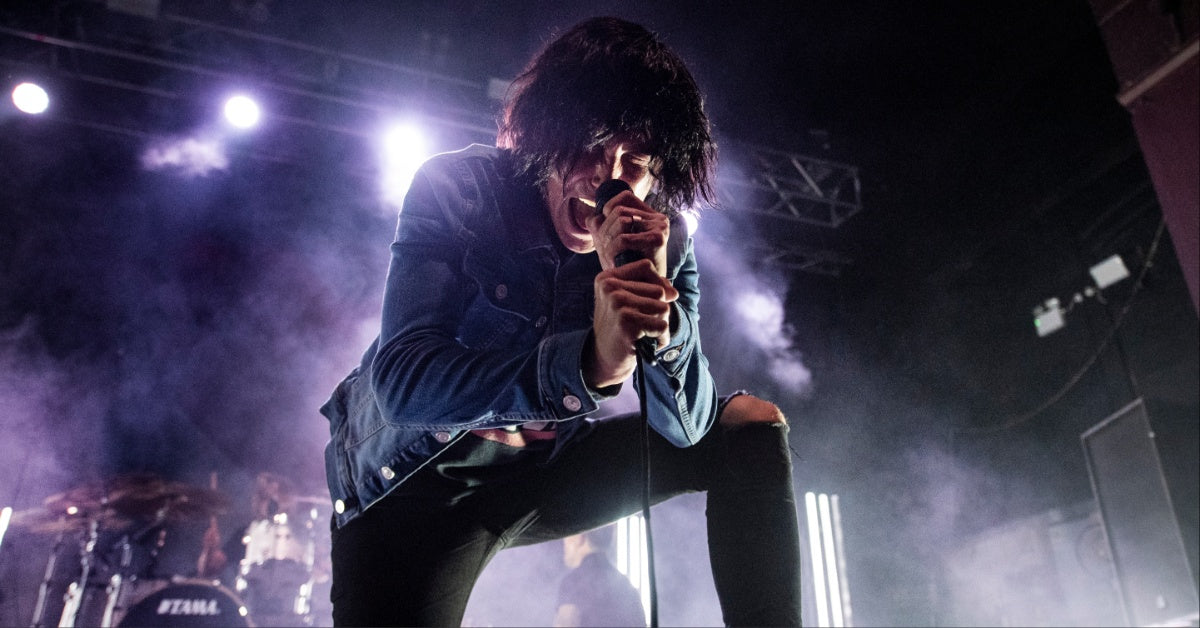 sleeping with sirens lets cheers to this