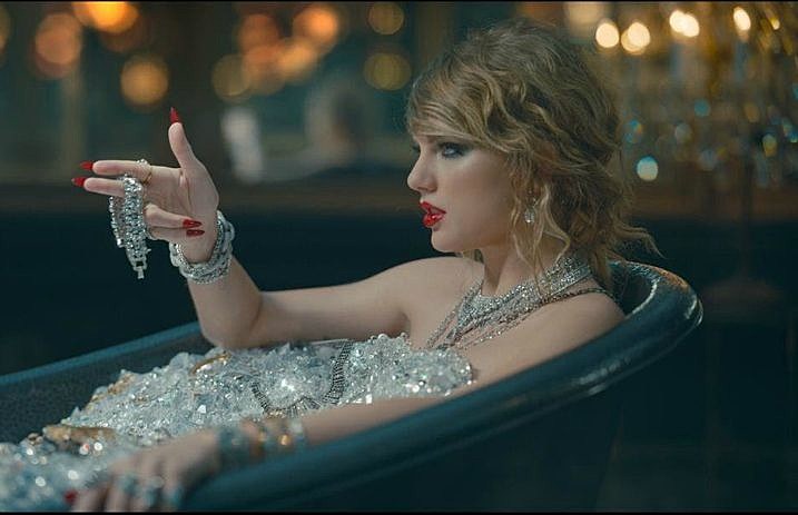 taylor_swift_lwymmd_music_video_screenshot