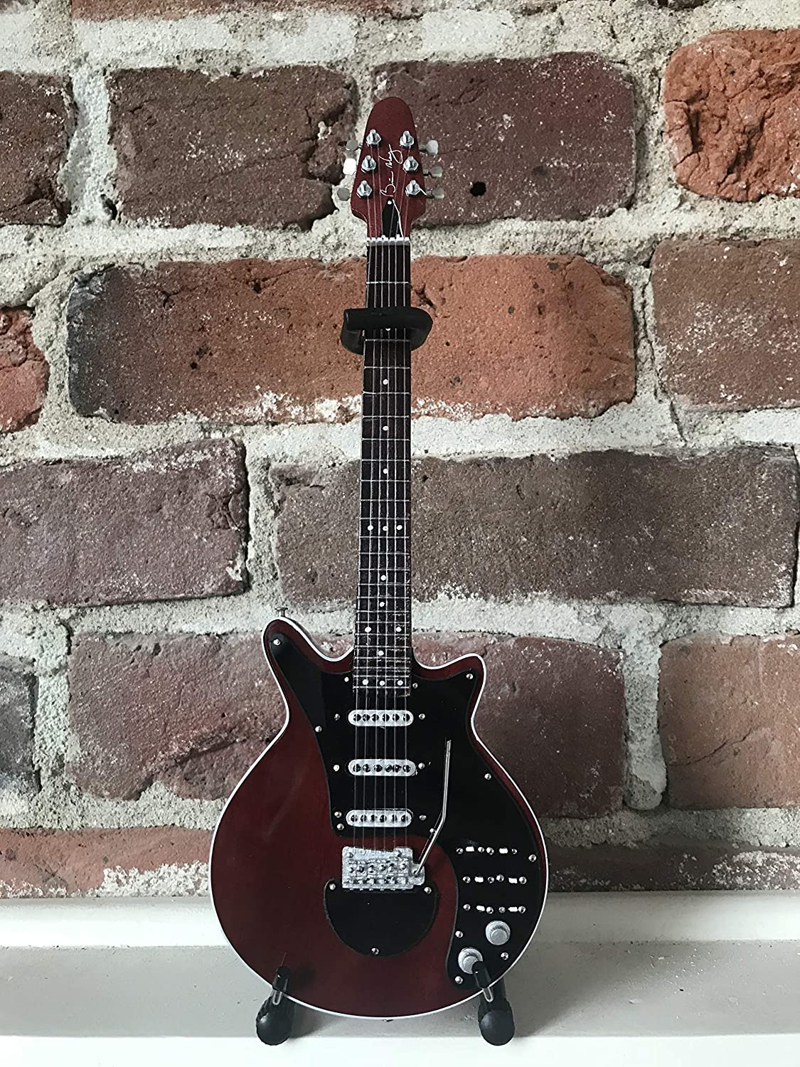 QUEEN - BRIAN MAY - SIGNATURE RED SPECIAL MINI GUITAR