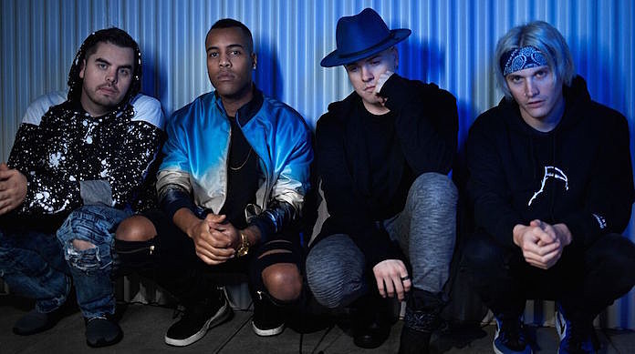 Set It Off will be going on tour with Chapel and De’Wayne Jackson.