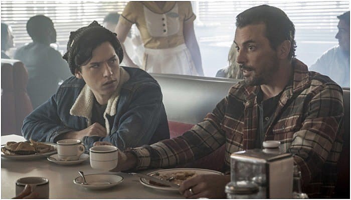fp jones and jughead jones riverdale cole sprouse skeet ulrich