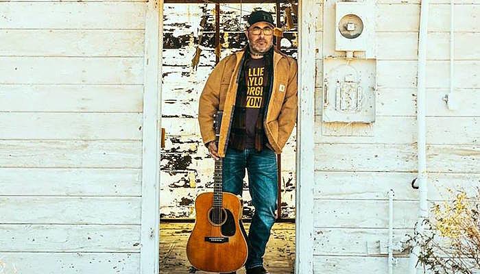 aaron lewis staind