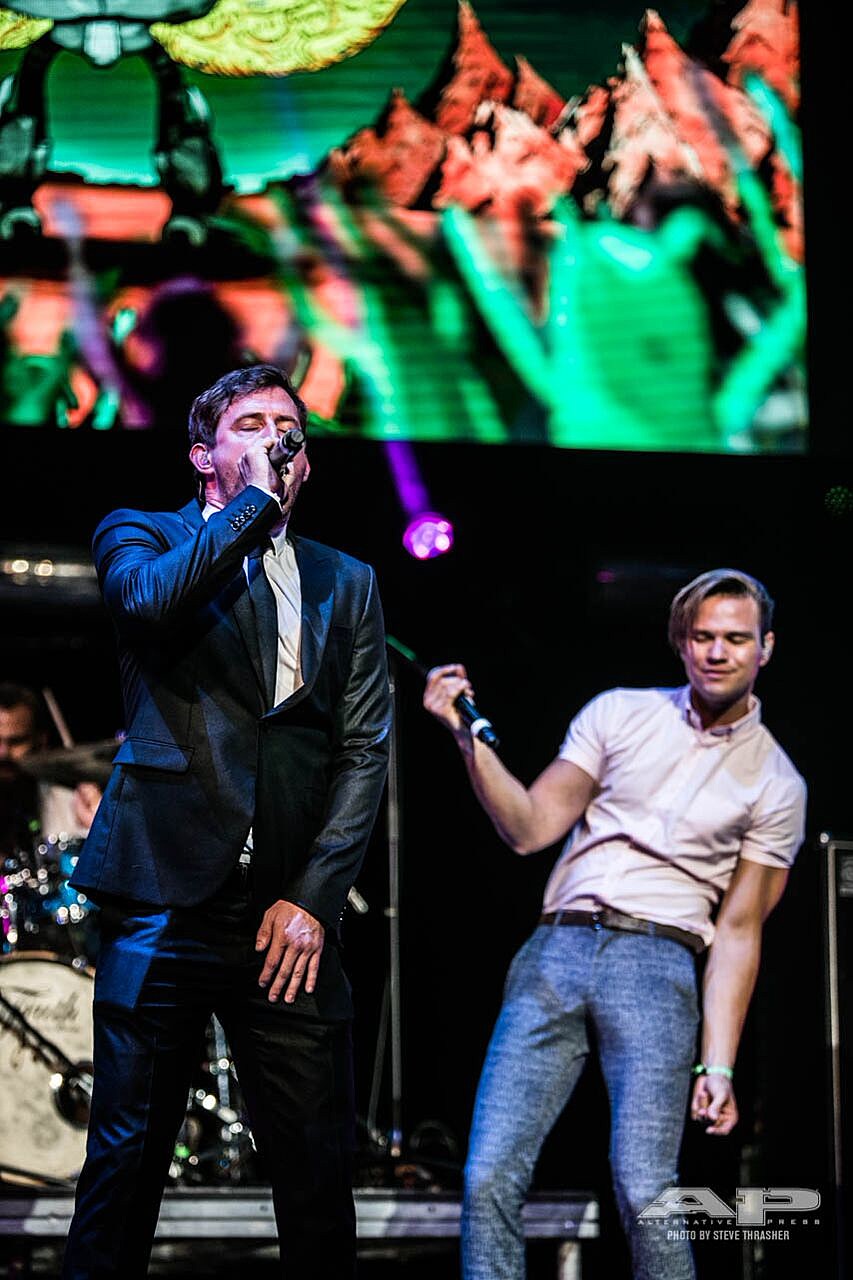 A76I8598DanceGavinDance_apmas2017