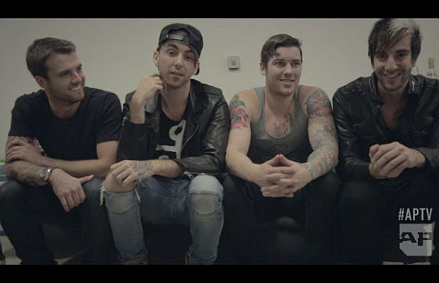 AllTimeLow-AP319-APTVbonus