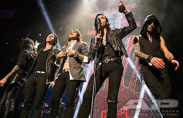 BlackVeilBrides-APMAs2015-1