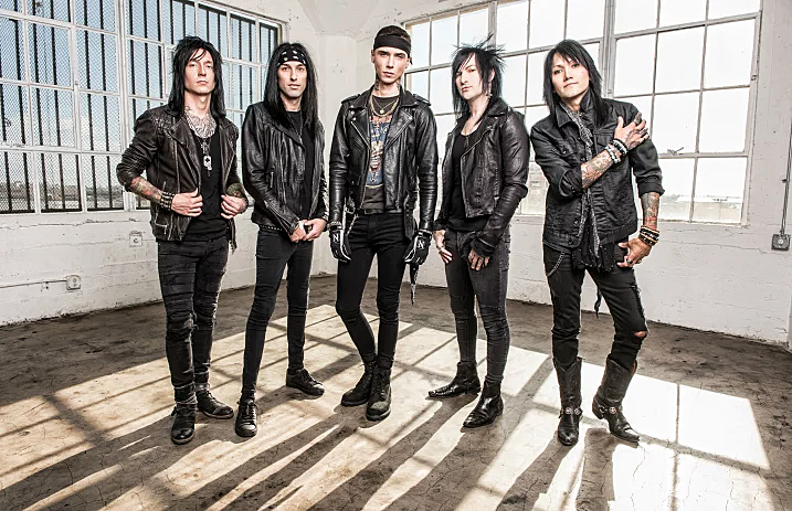 BlackVeilBrides2016