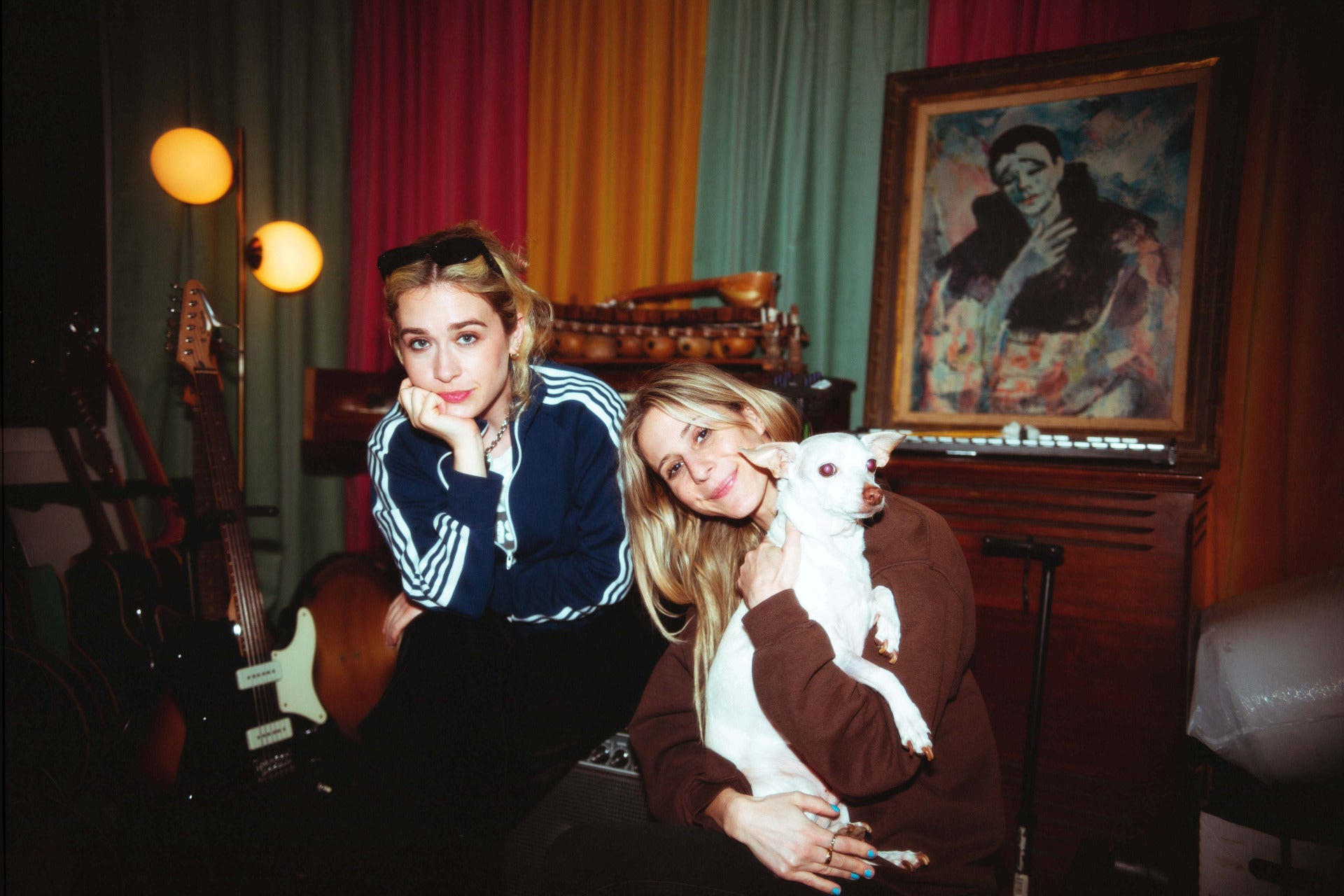 blondshell and bully