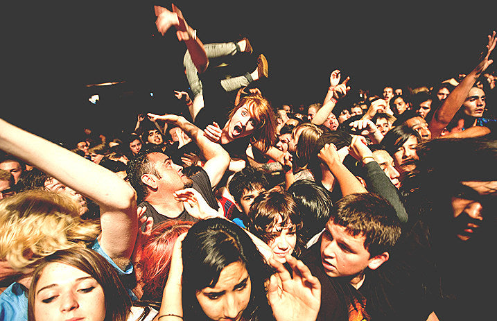 CROWD-SURFER-HEADER