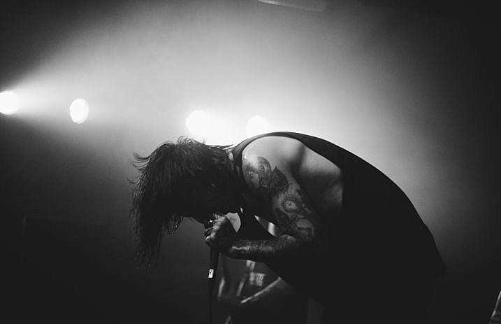 Capsize_717-463