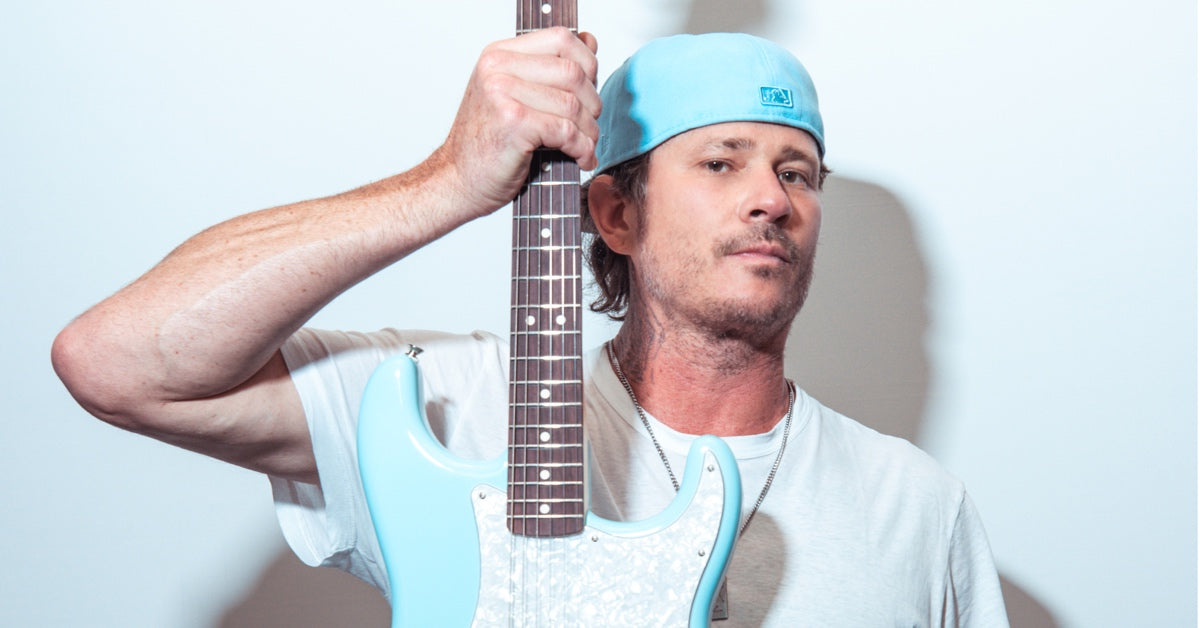 Tom Delonge fender