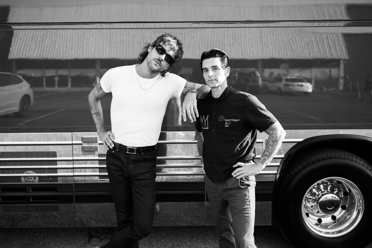 dashboard confessional boys like girls watch the fire