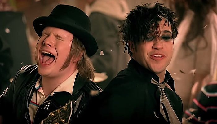 Fall Out Boy This Aint A Scene infinity on high