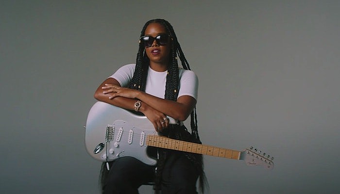 Fender Signature H.E.R.-min