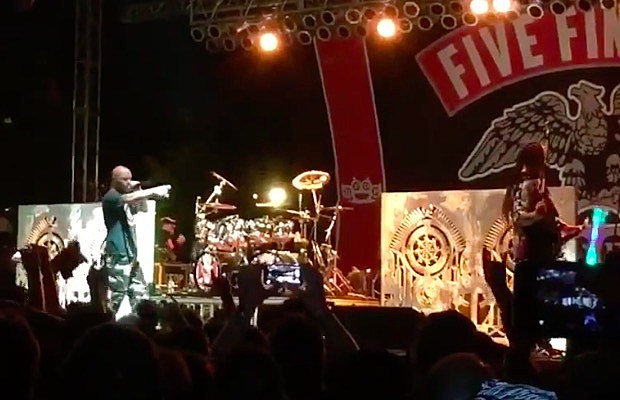 Five_Finger_Death_Punch_-_Meltdown_2015