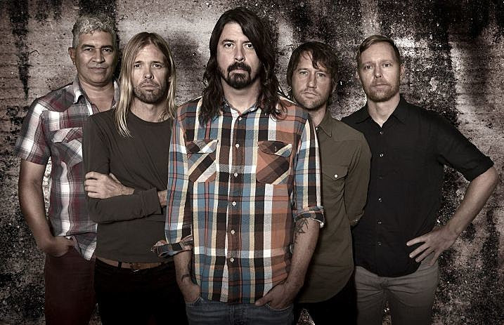 Foo_FIghters_-_2015_717-463