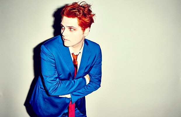 GerardWay-2014-HesitantAlien