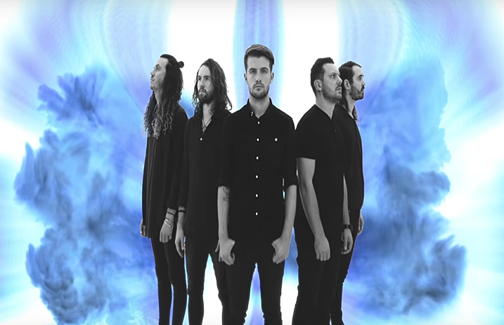 Hands_Like_Houses_Music_Video