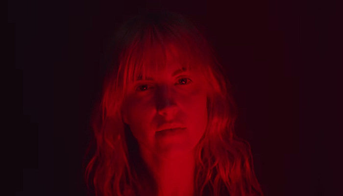 Hayley Williams Simmer video