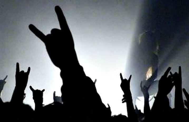 Heavy-Metal-Hand