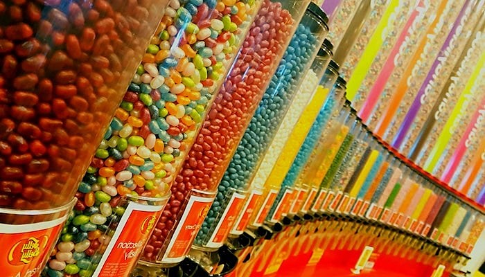 Jelly Belly Willy Wonka scavenger hunt-min