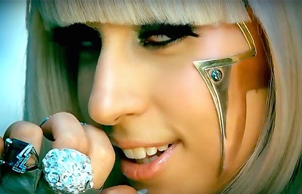 Lady_Gaga_-_News_620-400