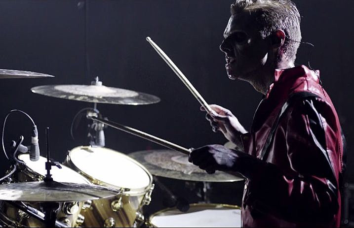 Luke_Holland_Thriller