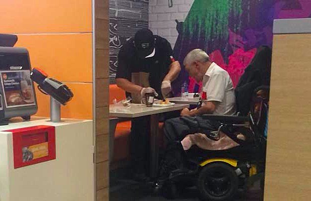 McDonalds_worker