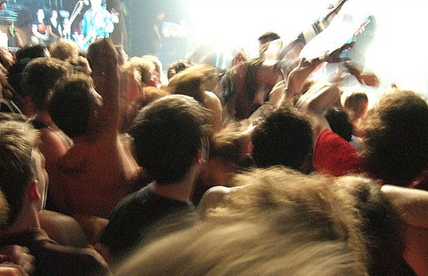 Moshing-620