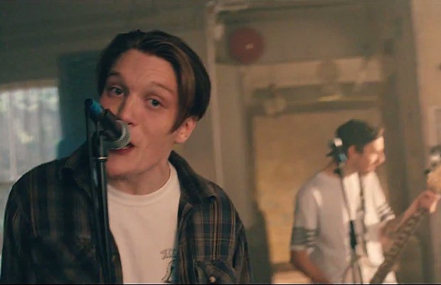 Neck_Deep_-_Cant_Kick_Up_The_Roots_video